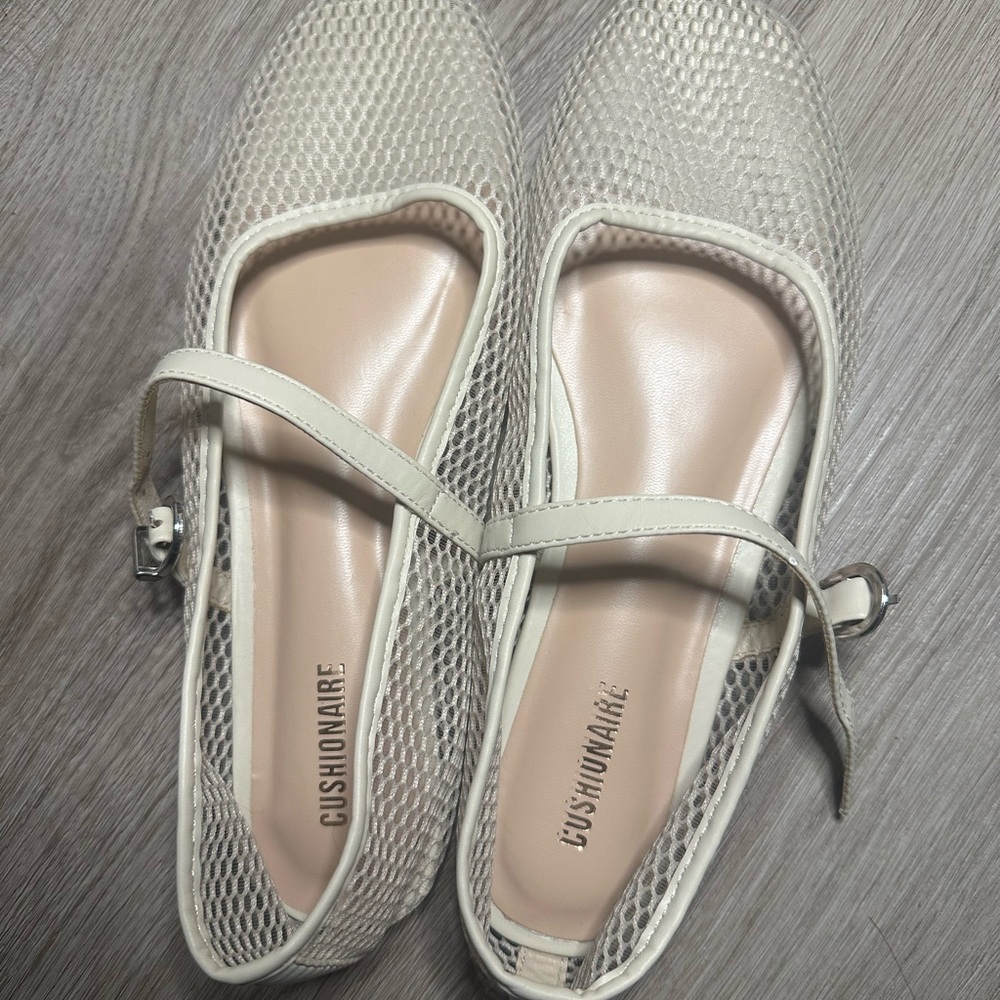 Women's Cream Mesh Loafers